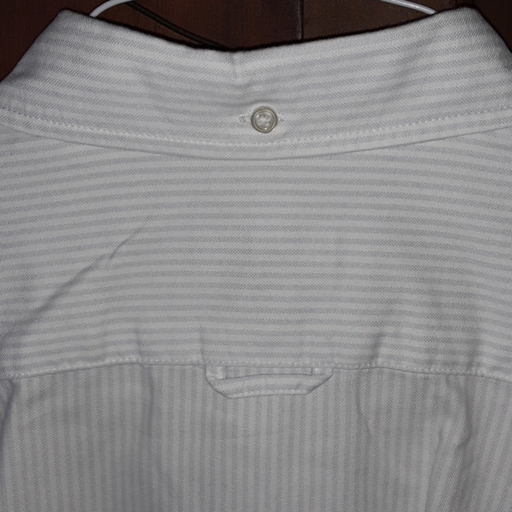 SOLD! Lacoste Regular Fit Button Down Men's Shirt EUC - Picture 7 of 8